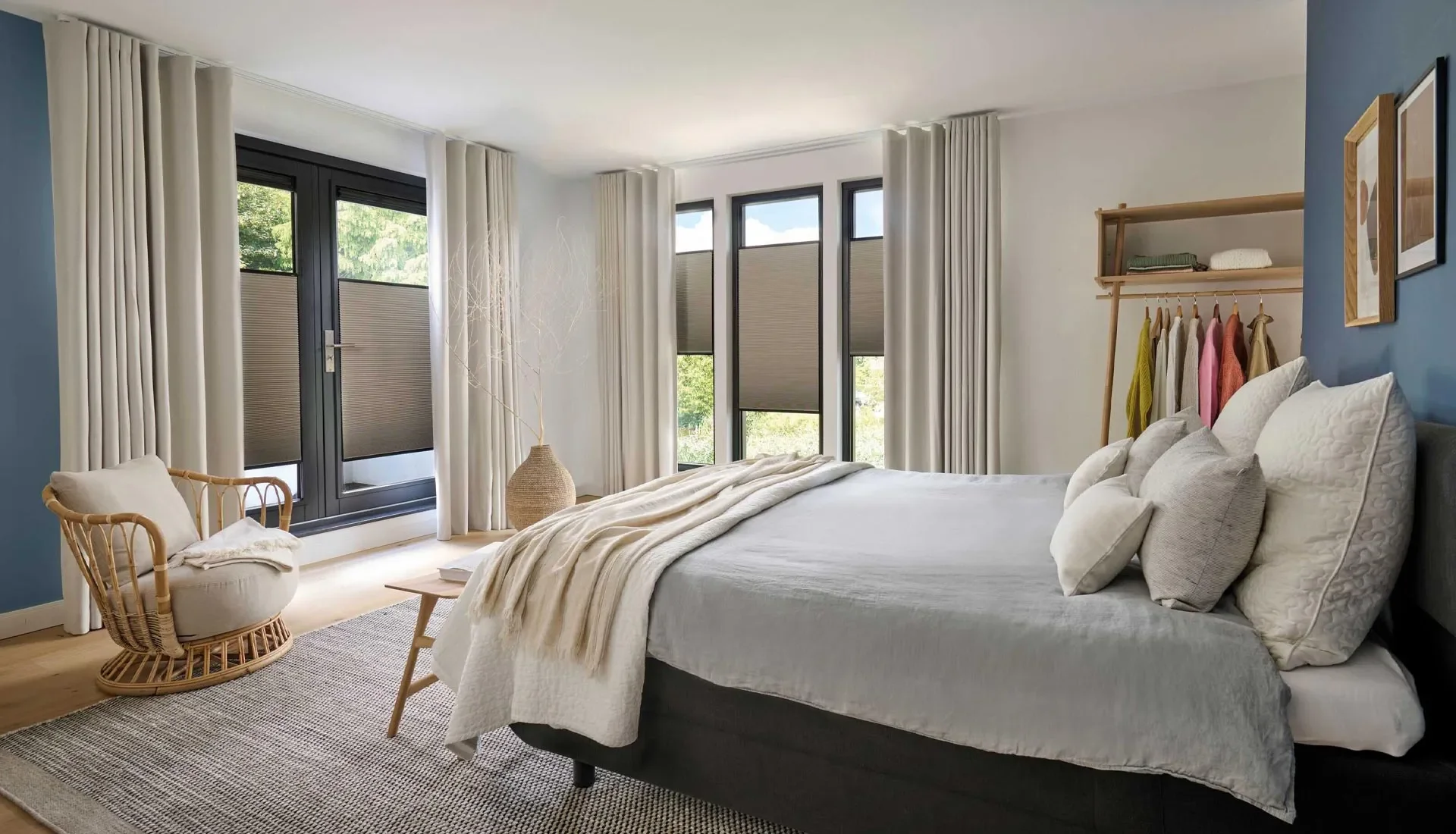 Hoe verduisterende raamdecoratie je slaapcomfort verbetert Hoe verduisterende raamdecoratie je slaapcomfort verbetert