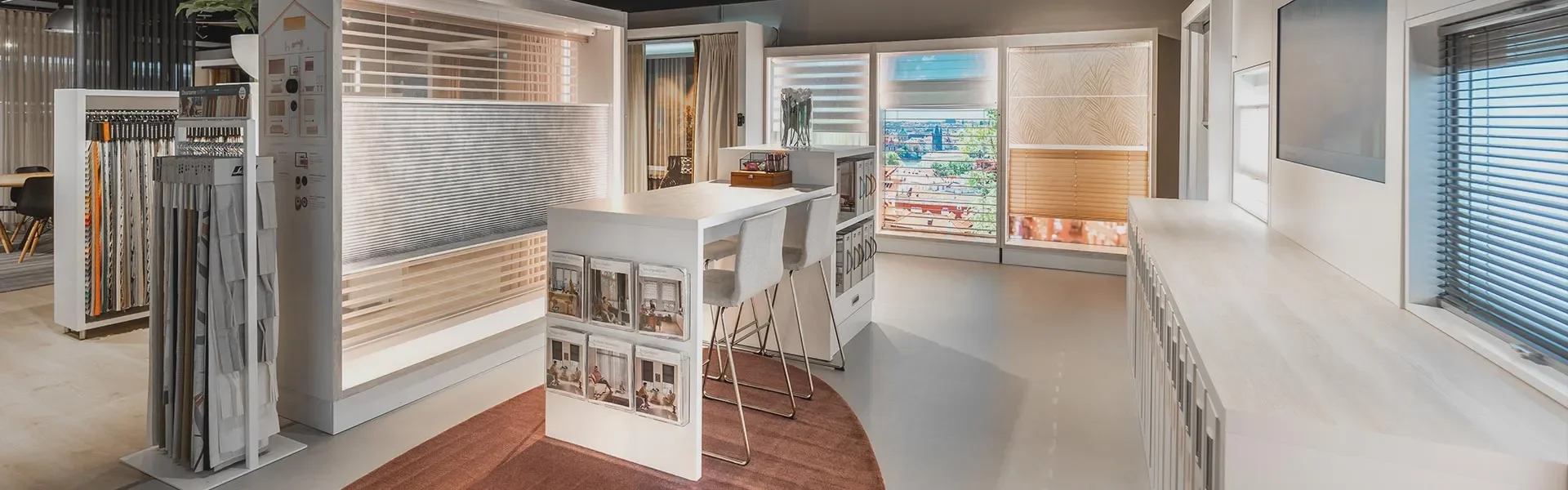 199-Contact_Amsterdam_header.webp 199-Contact_Amsterdam_header.webp